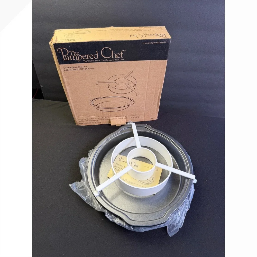 Pampered Chef 9611 Nonstick Cake Pan Set 9in 3pc Checkerboard Insert